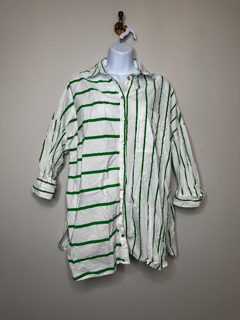 Petal + Pup White/Green Striped Button Front Cotton Shirt 3/4 Sleeve Small